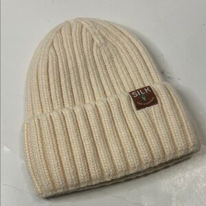 Womens Silk lined Cream Beanie ❤️